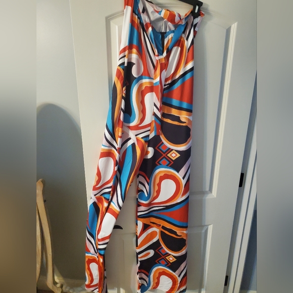 Multicolor halter/tube jumpsuit with back tie NWOT - Picture 3 of 7
